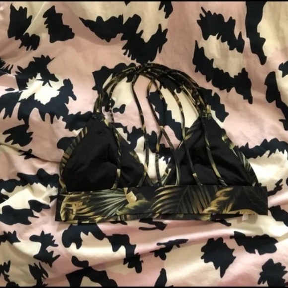 Victoria’s Secret PINK Strappy Triangle Bralette 3 sets - Picture 3 of 5